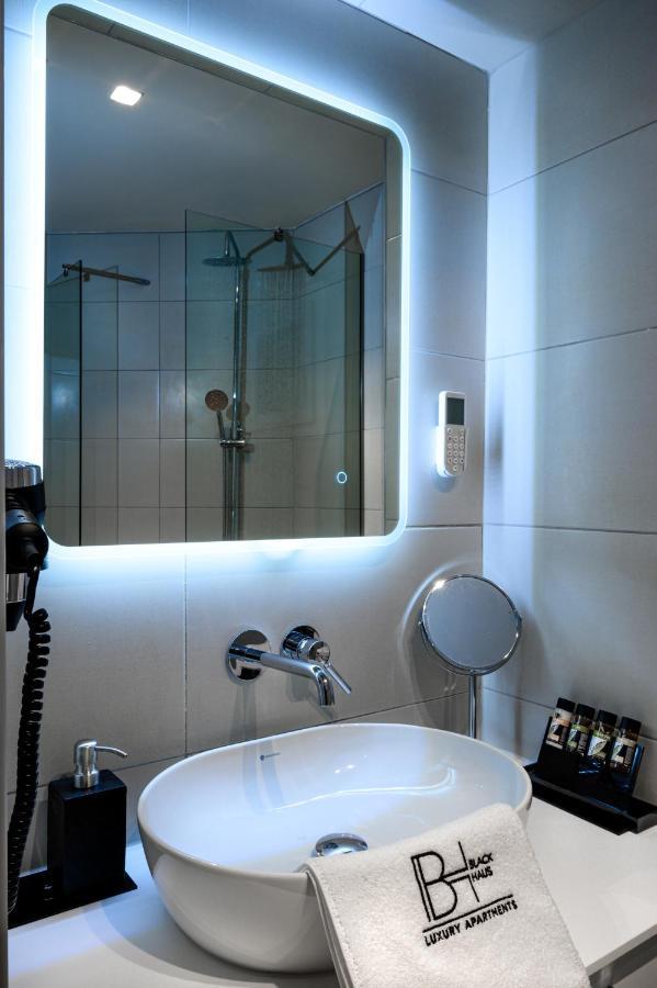 Blackhaus Apartments Thessaloniki Buitenkant foto