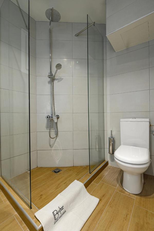 Blackhaus Apartments Thessaloniki Buitenkant foto